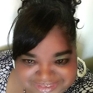 Meet your Posher, Lena