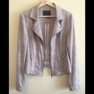 Super soft faux leather snakeskin jacket 🐍🐆🦄