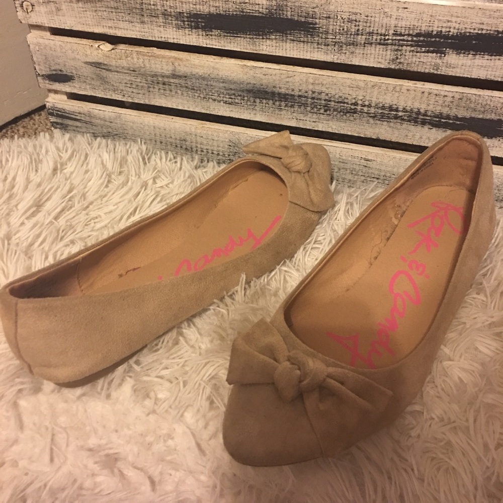 Tan Bow Flats