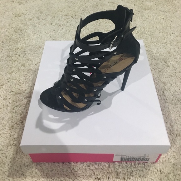 JustFab Tallie Heels - Picture 2 of 8