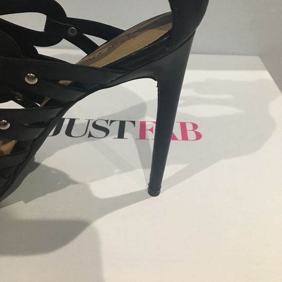 JustFab Tallie Heels - Picture 5 of 8