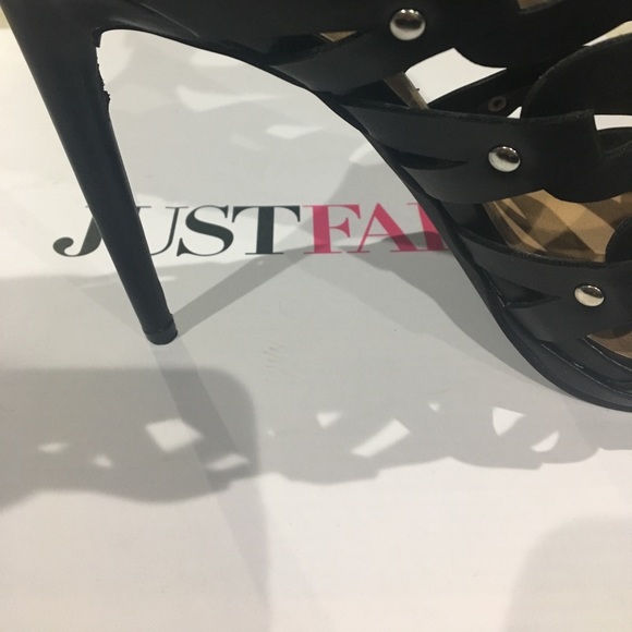 JustFab Tallie Heels - Picture 6 of 8