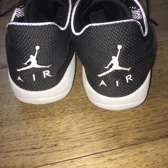 Men’s Air Jordan Shoes - Picture 4 of 7