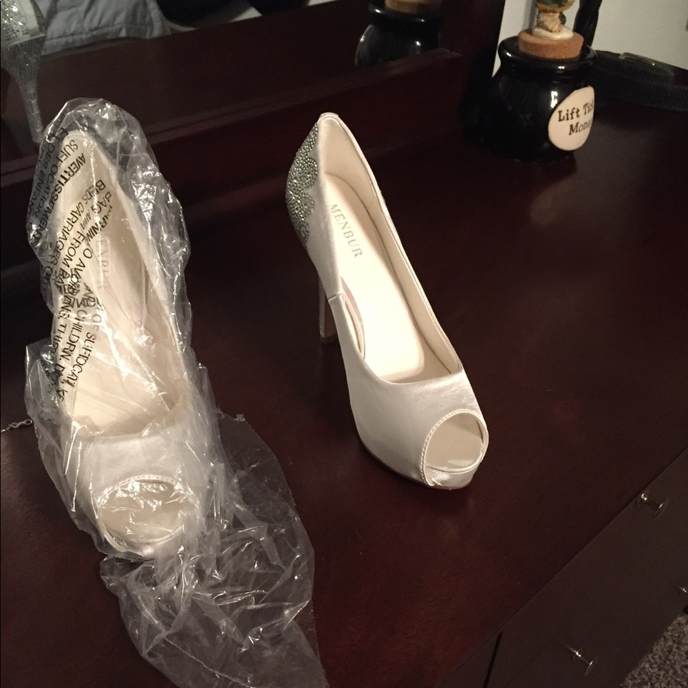 Menbur Bridal Pumps