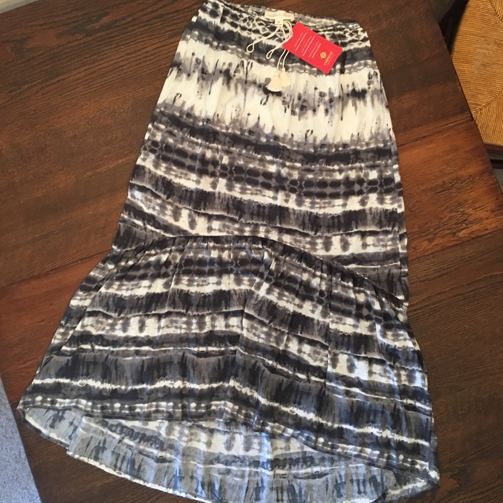 NWT EVEREVE LOVESTITCH Maxi Skirt