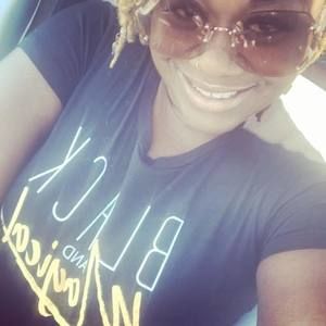 Meet your Posher, Renee