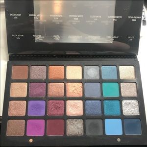 Natasha Denona Purple/Blue Eyeshadow Palette 28