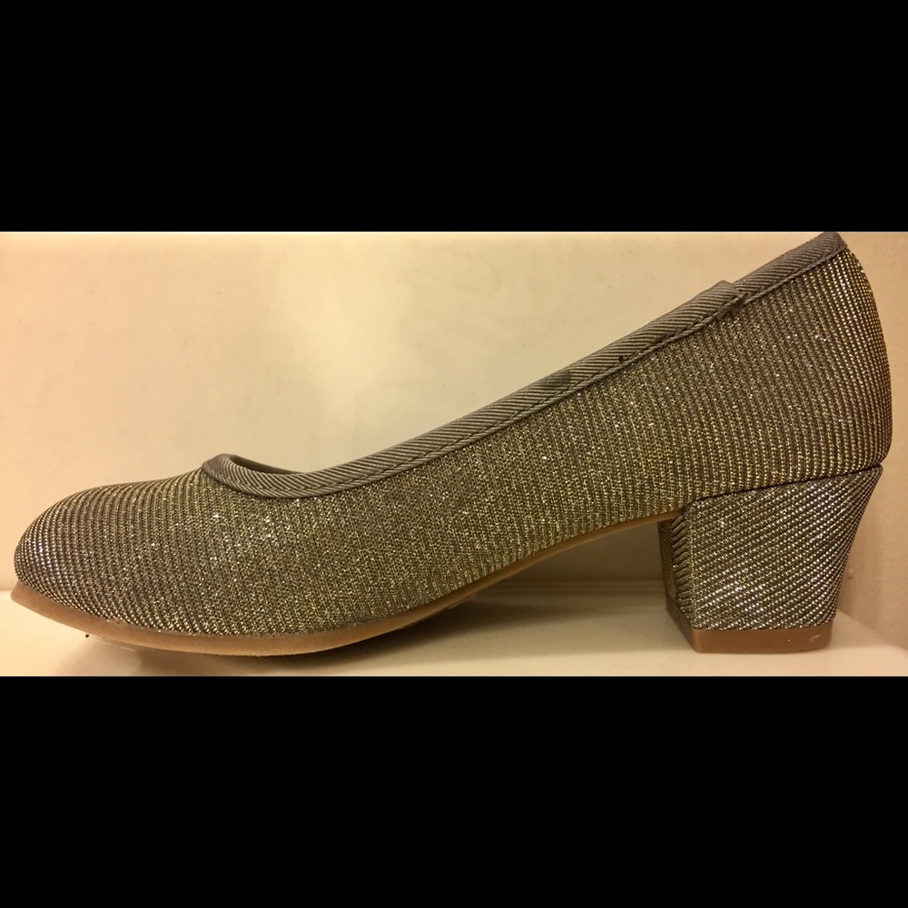 Girls silver heels 🎠🌟👑