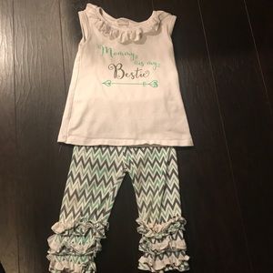 Little girls boutique outfit. Size small (2T)