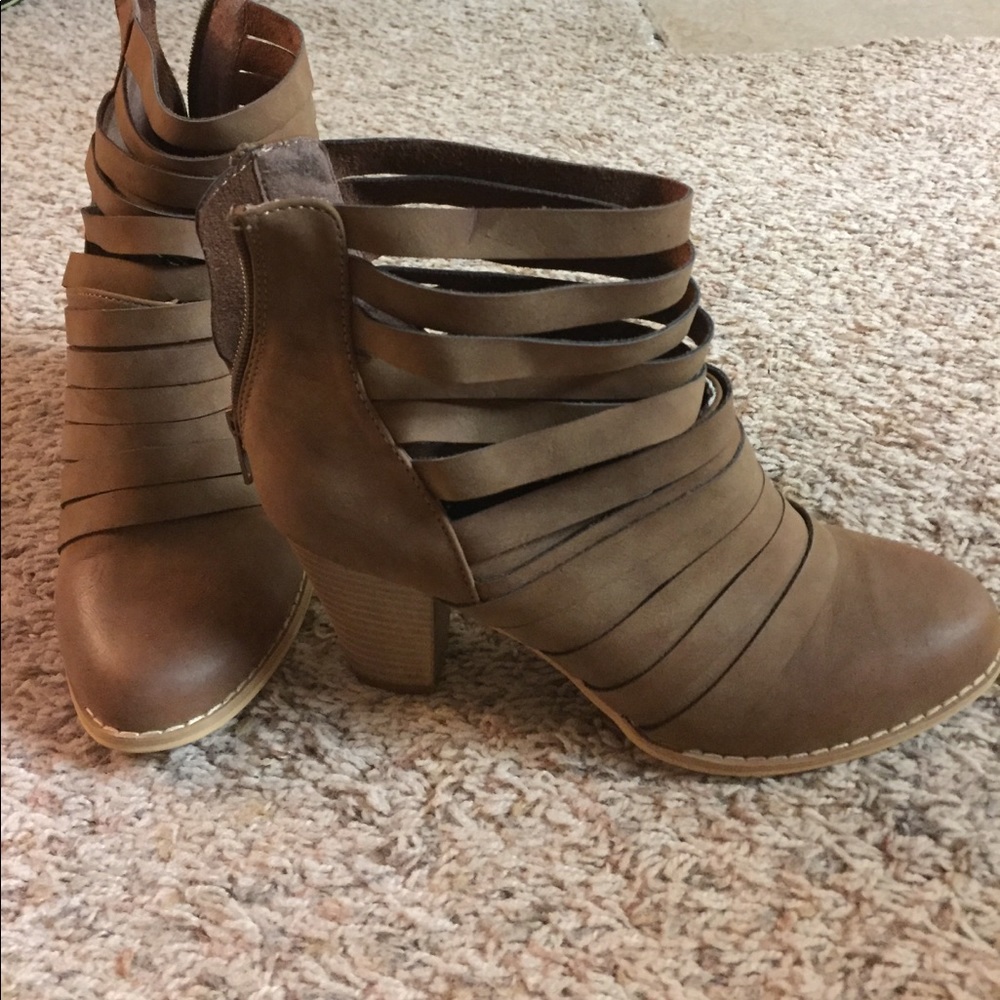 Ankle booties