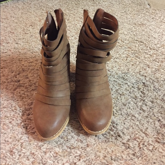 Ankle booties - Picture 2 of 4