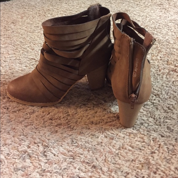 Ankle booties - Picture 3 of 4