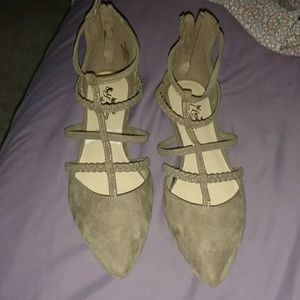 Tan flats