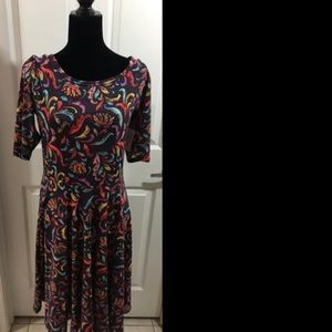 LuLaRoe Nicole - L (NWT)