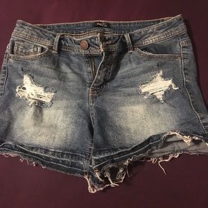 Denim distressed shorts