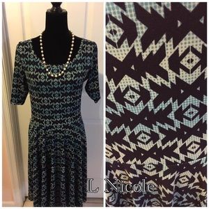 LuLaRoe Nicole - L (NWT)