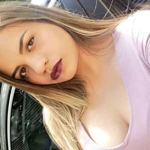 Meet your Posher, Isabellaa