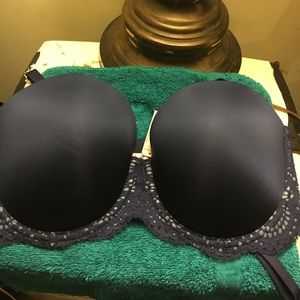 Brand new Victoria secret bra 36d