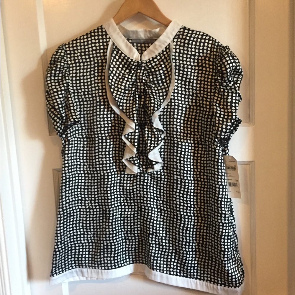 Black and white polka dot blouse 👚! NWT