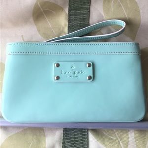 BEAUTIFUL kate spade patent leather teal wristlet BEAUTIFUL kate spade patent leather teal wristlet