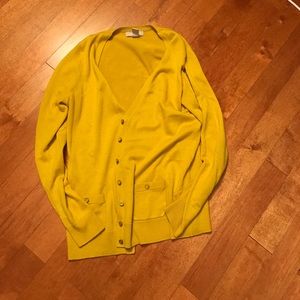 Banana Republic cardigan in great condition!