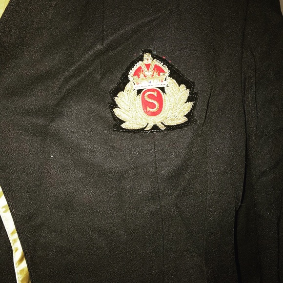 Blazer - Picture 3 of 4