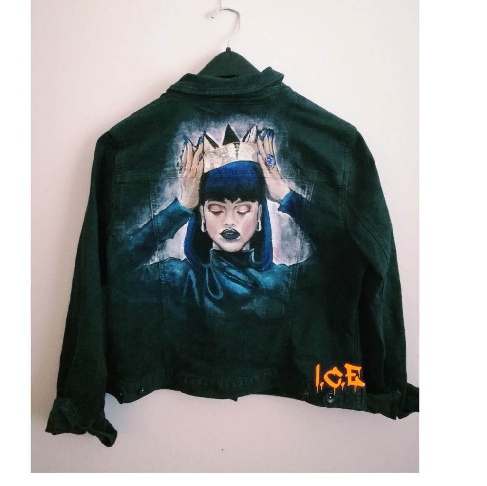 I do custom painted denim!