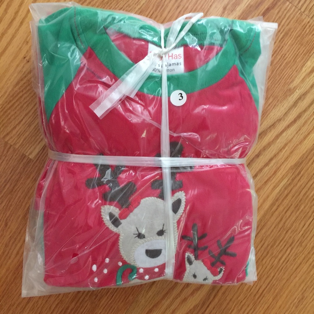 New Christmas Pj's for kids. Size 2T to 6 T