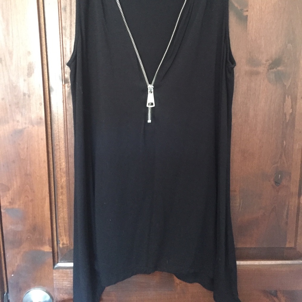 Black zipper tank top