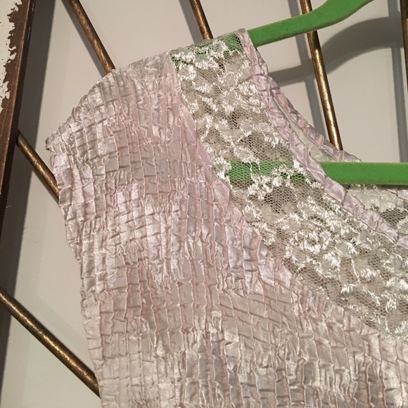 Top - Picture 2 of 5