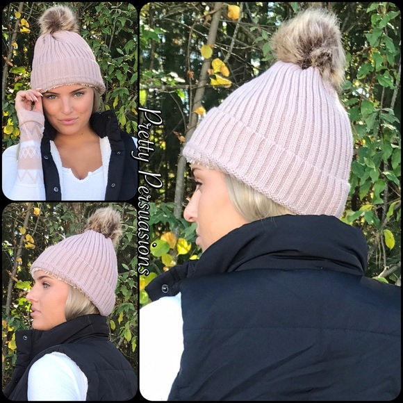 LAST ONE SALE‼️Blush Lined Pom Pom Slouchy Beanie - Picture 3 of 5