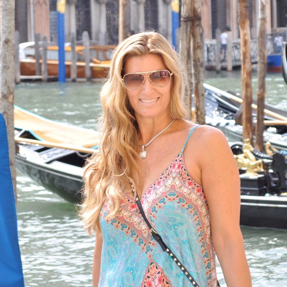 Meet your Posher, Holly