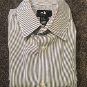 Slim fit H&M dress shirt