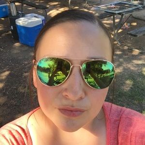 Meet your Posher, Kim