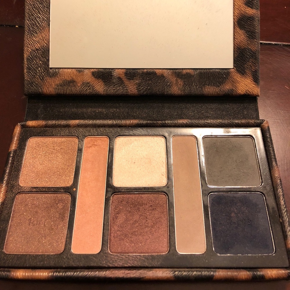 Tarte “Call of the Wild” Palette 8-eyeshadows