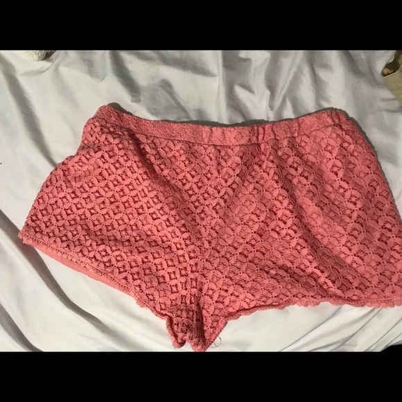 Lace shorts - Picture 2 of 3