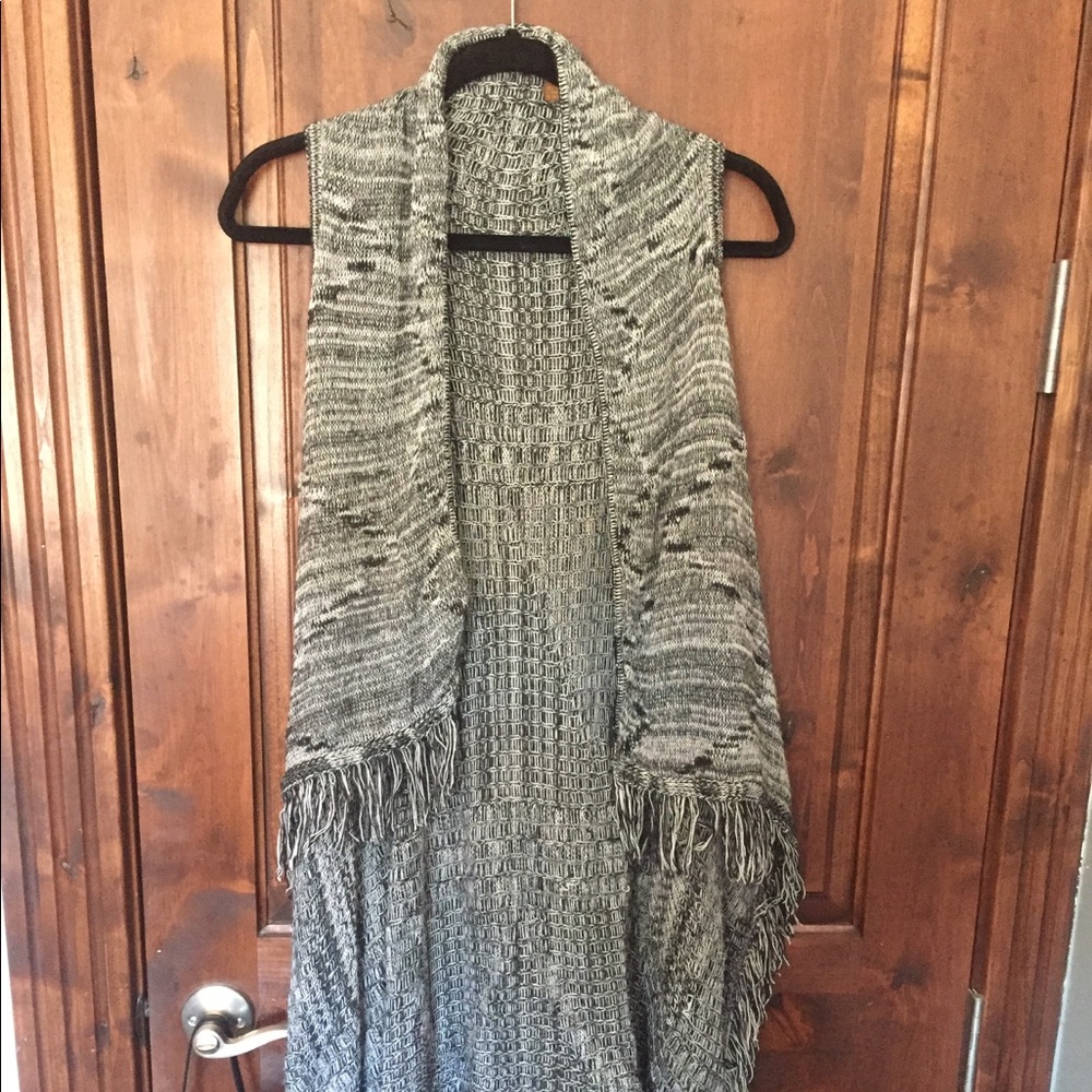 Woven sleeveless sweater