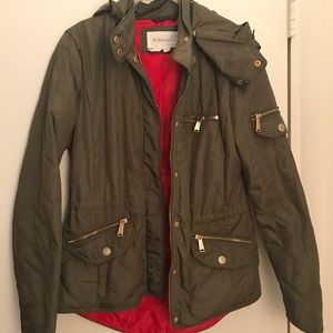 BCBGeneration Jackets & Coats - BCBGeneration Quilted Olive Jacket- Small BCBGeneration Jackets & Coats - BCBGeneration Quilted Olive Jacket- Small