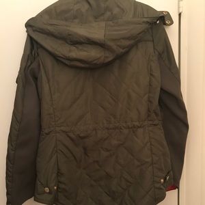 BCBGeneration Jackets & Coats - BCBGeneration Quilted Olive Jacket- Small BCBGeneration Jackets & Coats - BCBGeneration Quilted Olive Jacket- Small