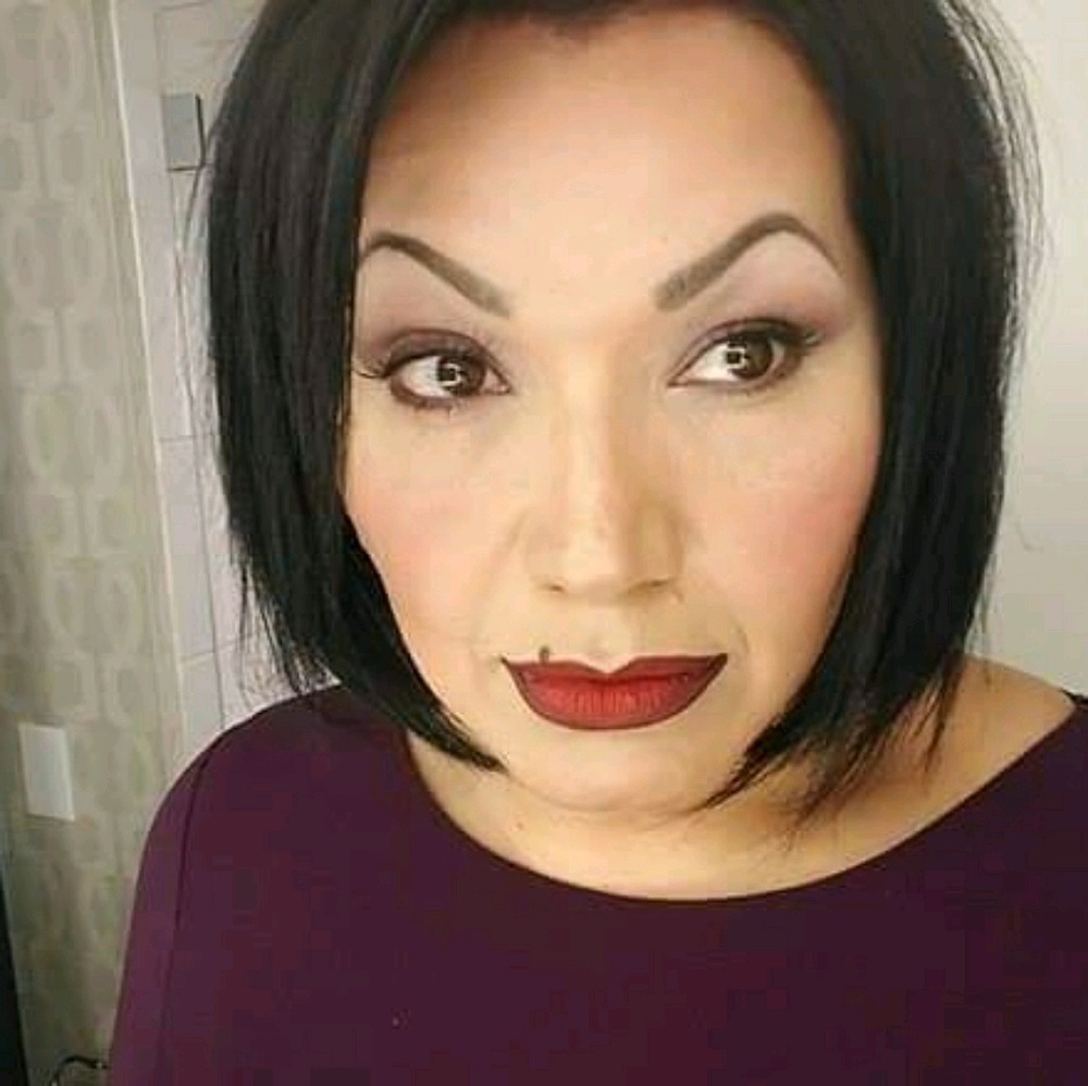 Meet your Posher, Alicia