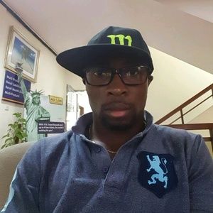 Meet your Posher, Emmanuel