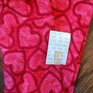 LuLaRoe Tal/Curvy Leggings