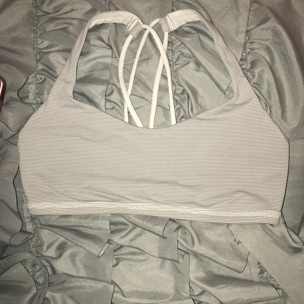 Lululemon sports bra