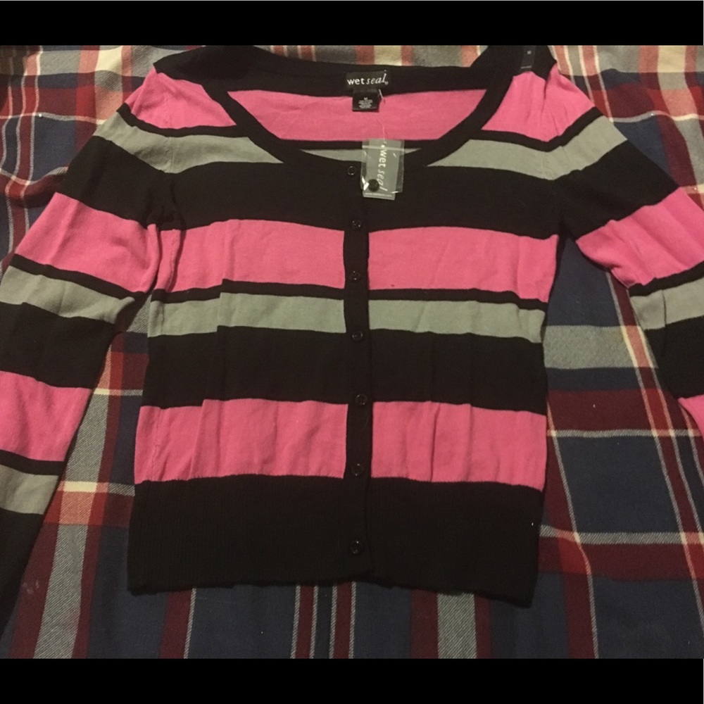 Wet seal sweater