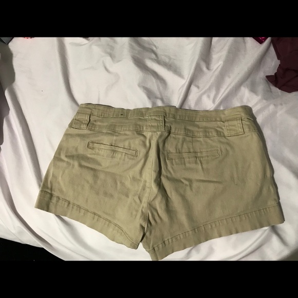 Tan shorts - Picture 2 of 3