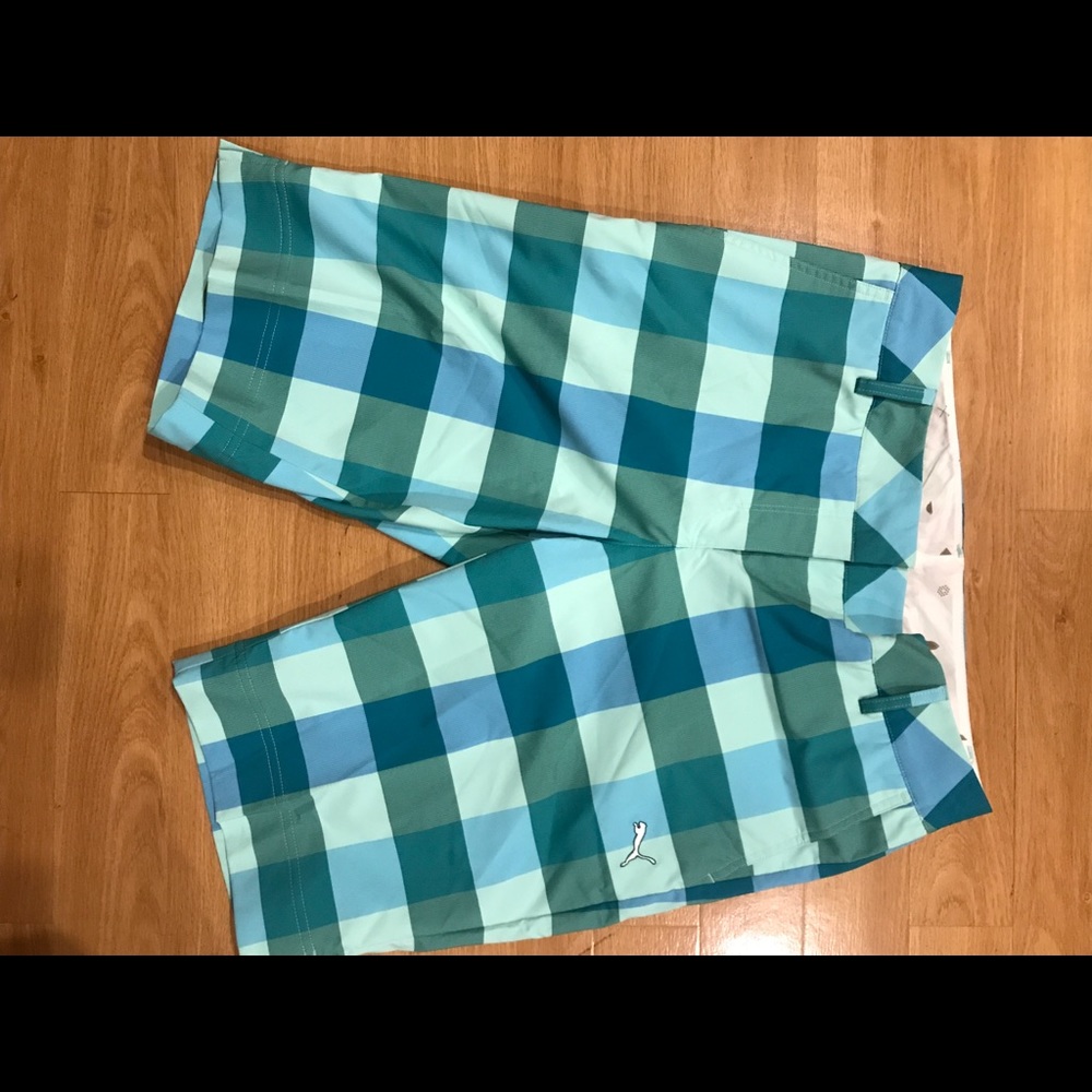 Women’s puma plaid short. Great for golf look