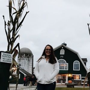 Meet your Posher, Amanda