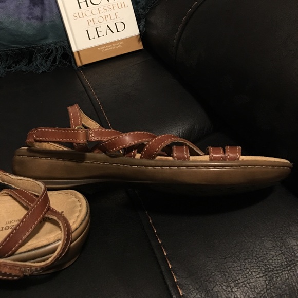 Naturalizer N5 Leather Comfort sandals - Picture 6 of 8