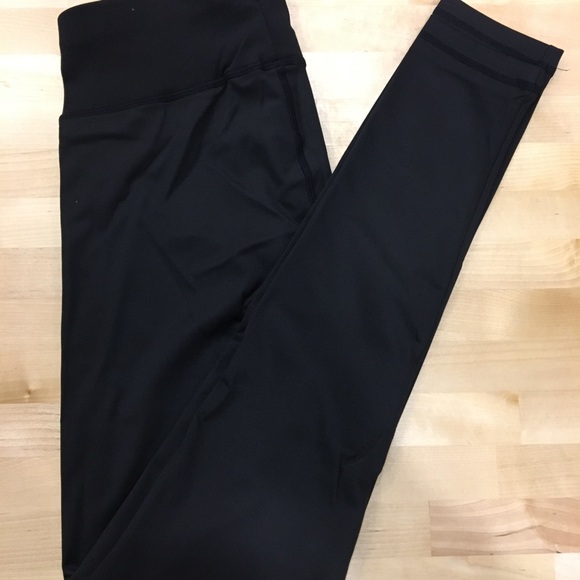 🆕 solid black yoga activewear leggings - Picture 3 of 4