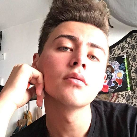 Meet your Posher, Hayden - Picture 1 of 1